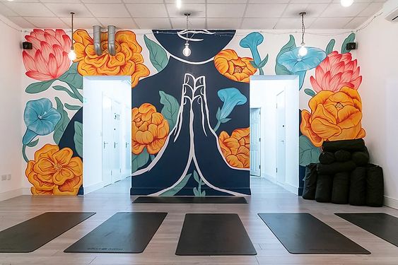 vẽ tranh tường phòng tập yoga,trang trí phòng yoga,trang trí phòng yoga, tranh phòng yoga,phòng yoga đẹp,vẽ tranh tường phòng yoga