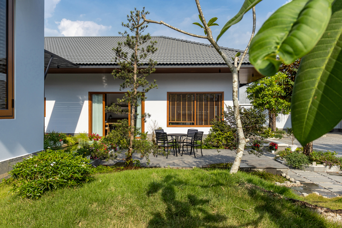 Top 100 mẫu thiết kế sân vườn đẹp hiện đại xu hướng hiện nay 16 16 1710079205
