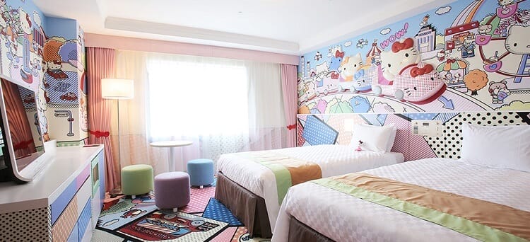 vẽ tranh tường khách sạn