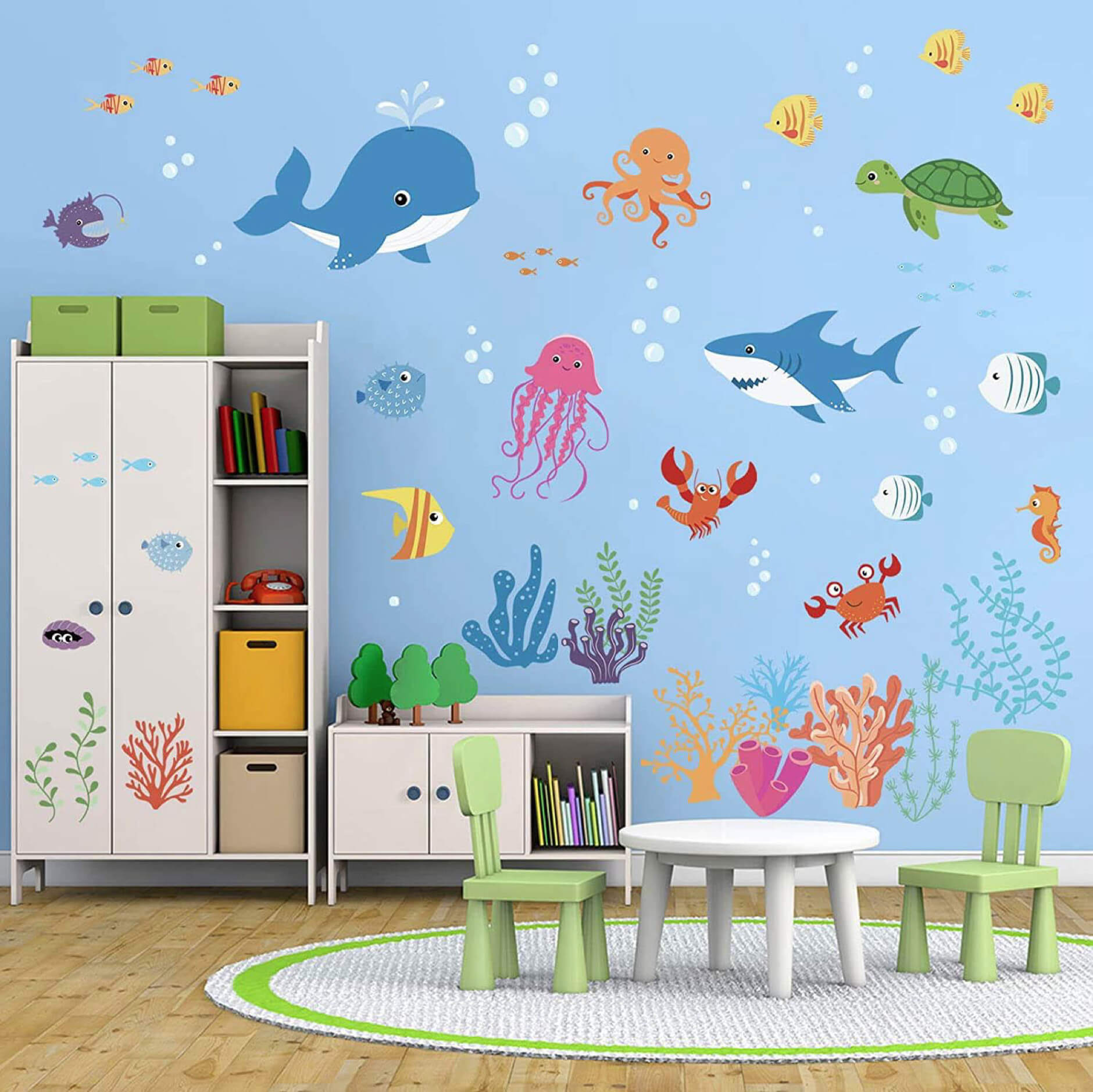 Gợi ý 20 ý tường vẽ tường phòng ngủ cute cho bé 34 Vẽ tường phòng ngủ đơn giản bằng tranh thiên nhiên