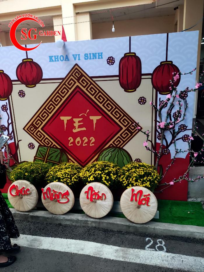 Gợi ý xu hướng trang trí tiểu cảnh Tết 2025 ấn tượng độc đáo 7 thiet ke thi cong tieu canh tet o benh vien cho ray 115